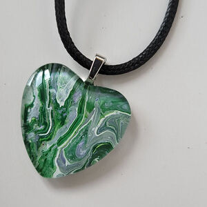 Women's Unbranded Heart Pendant Necklace Green White